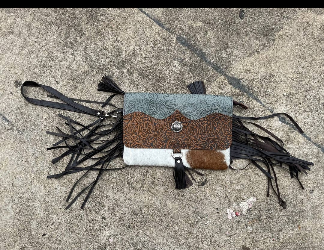 Western linens wristlet cowhide pouch